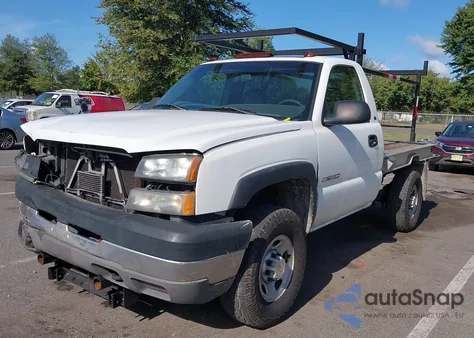 2004 Chevrolet Silverado Work Truck z USA, uszkodzony, nr VIN 1GCHK24U74E231542